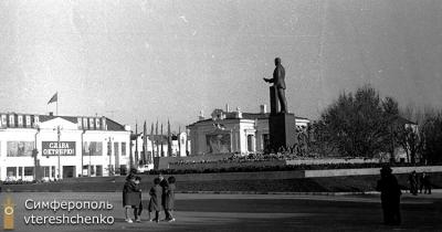Прикрепленное изображение: Площадь Ленина 1967 год 03.jpg